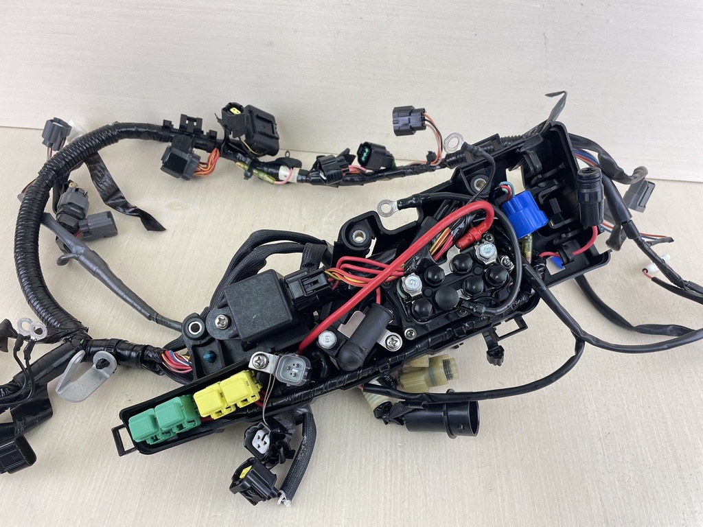 2006 Yamaha 115HP 4 Stroke Outboard Engine Wire Harness Assembly 68V-82590-50-00