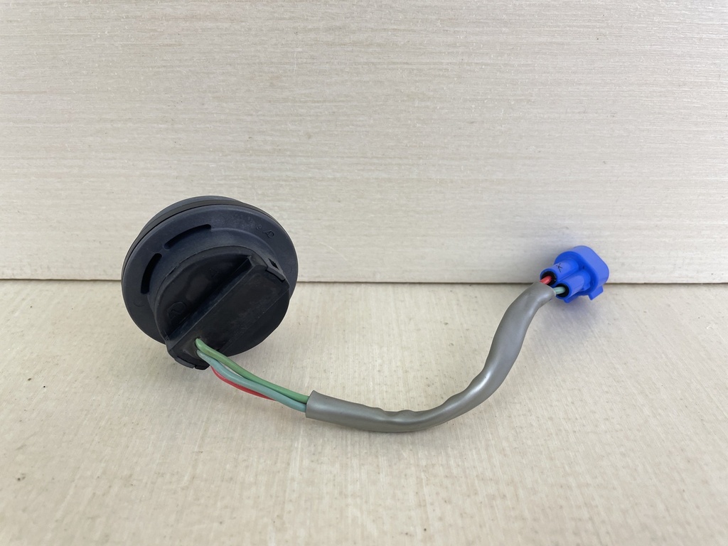 2006 Yamaha 115HP 4 Stroke Outboard Trim & Tilt Switch Assembly 63D-82563-10-00