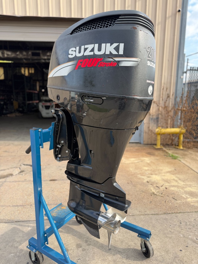 Suzuki 200HP 4 Stroke Outboard Engine 25" Shaft - Used Engine