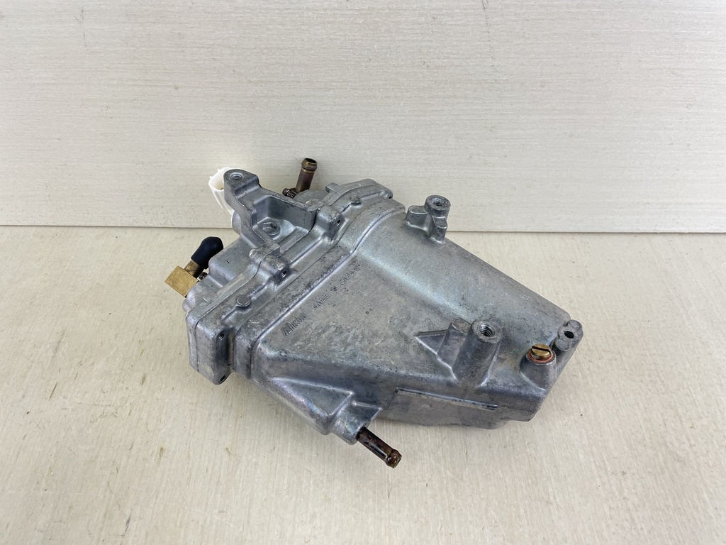 2006 Yamaha 115HP 4 Stroke Outboard Float Chamber Assembly VST 68V-14180-02-00