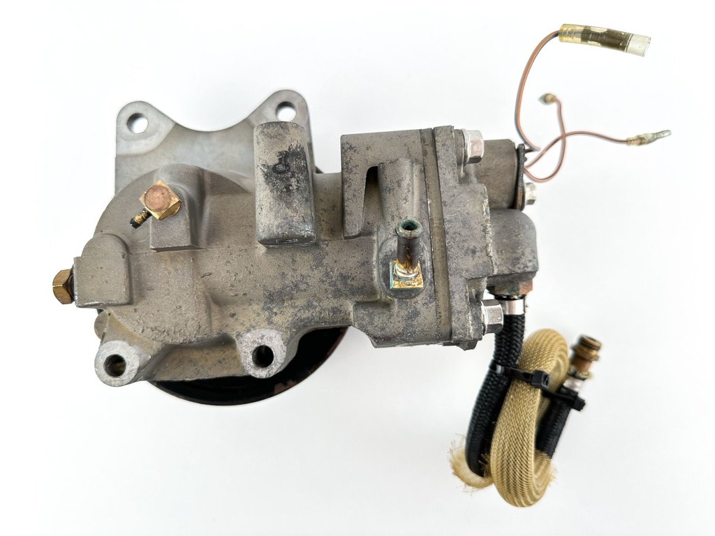 2005 Mercury 150 HP 2 Stroke Outboard Air Compressor Assembly 831998A21 OEM