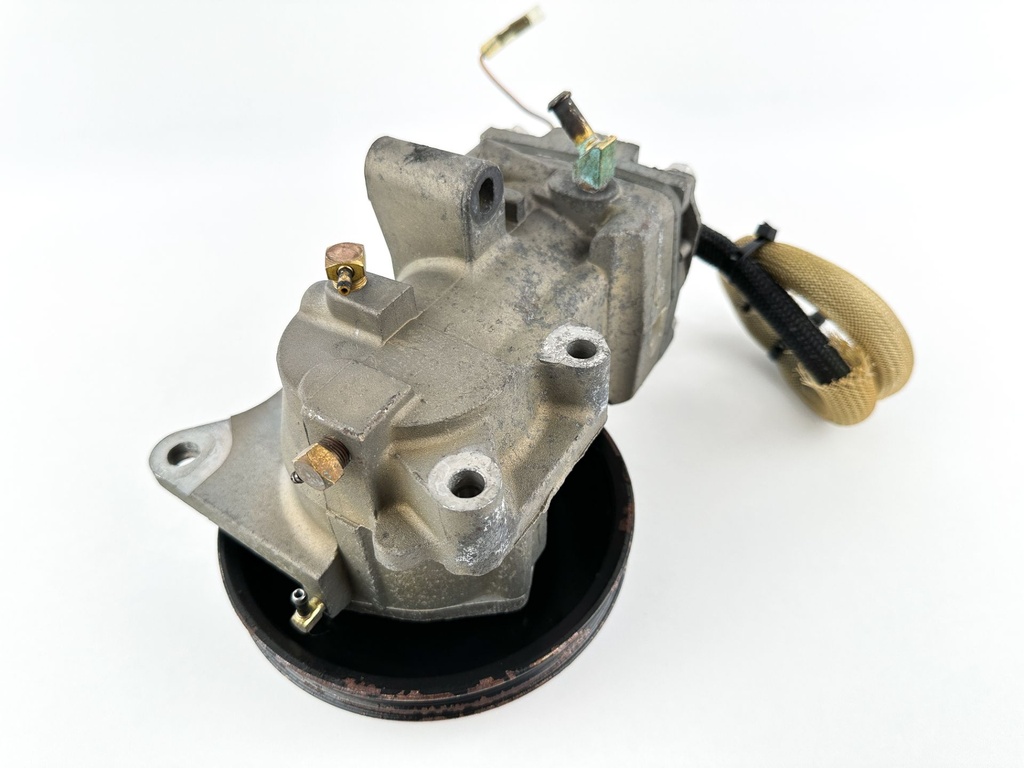 2005 Mercury 150 HP 2 Stroke Outboard Air Compressor Assembly 831998A21 OEM