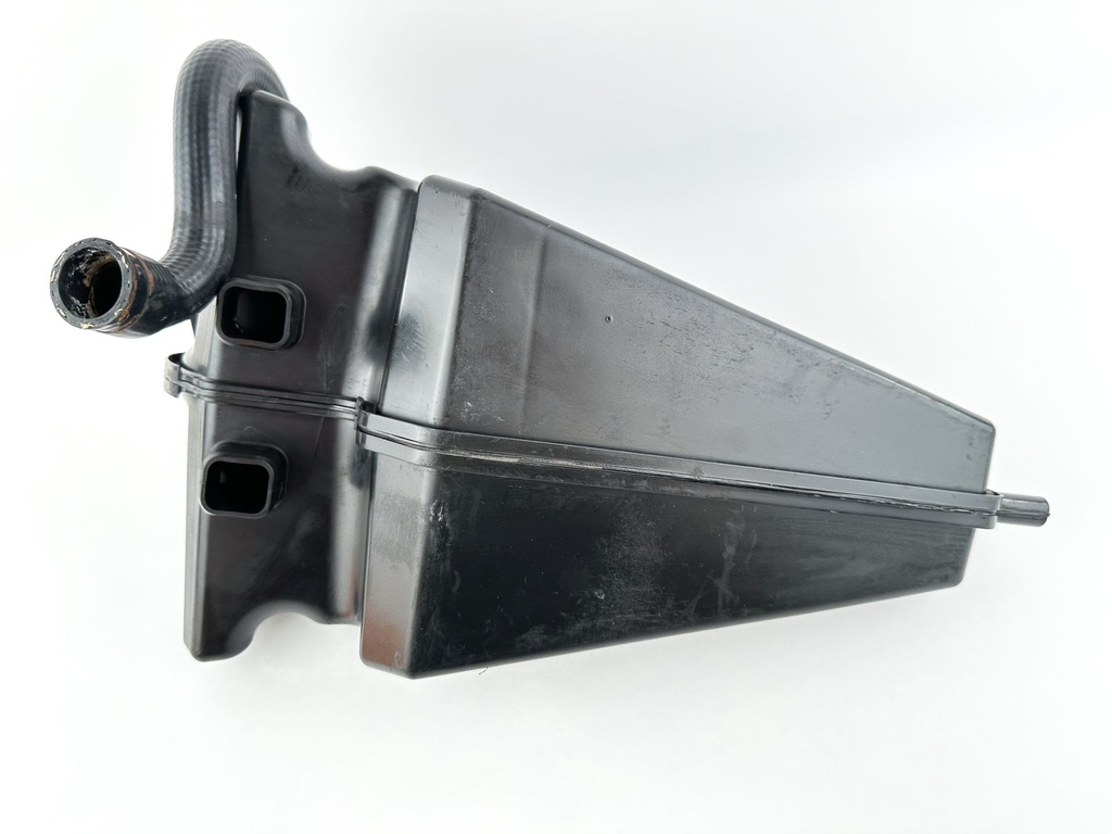 2009 Evinrude 250 HP 2 Stroke Outboard Muffler 5005699 OEM