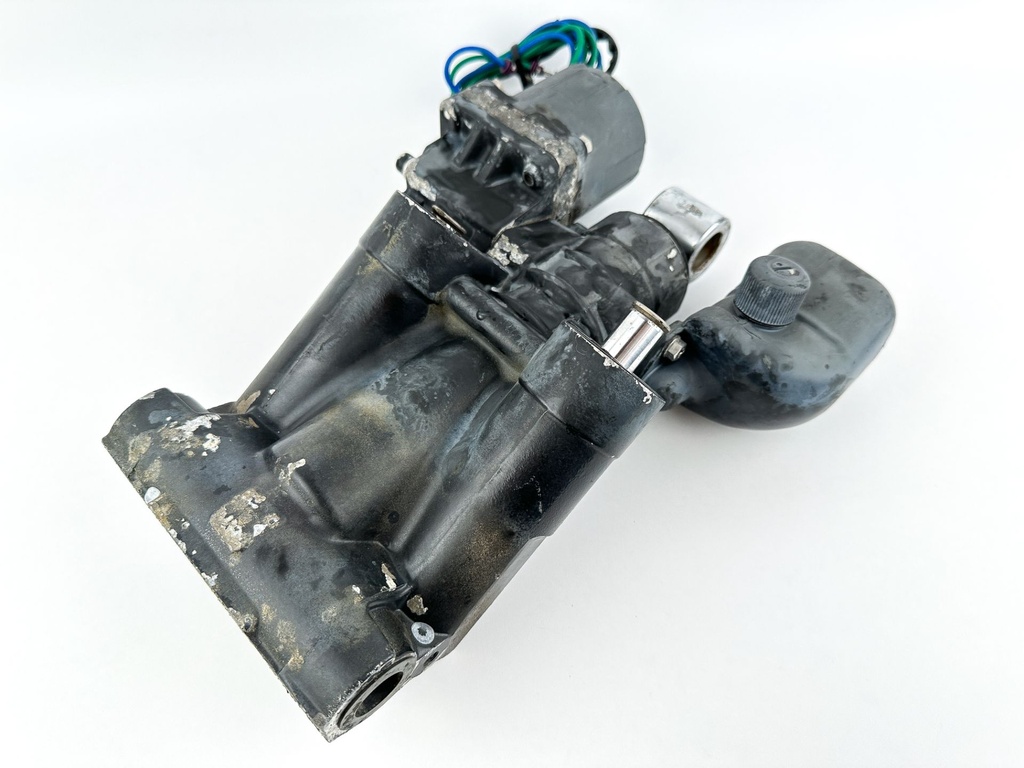2002 Evinrude 200 HP 2 Stroke Outboard Power Trim Tilt Unit 5005115 OEM