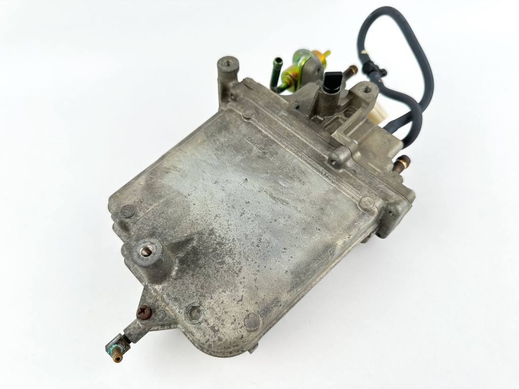 2007 Yamaha 150 HP 4 Stroke Outboard VST Float Chamber Assembly 63P-14180-01-00 OEM