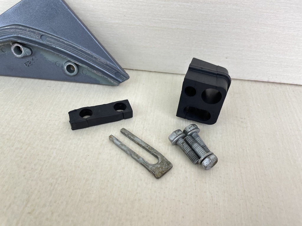 2000 Yamaha 50HP 4 Stroke Outboard Cable Cover Plate 62Y-42738-01-8D