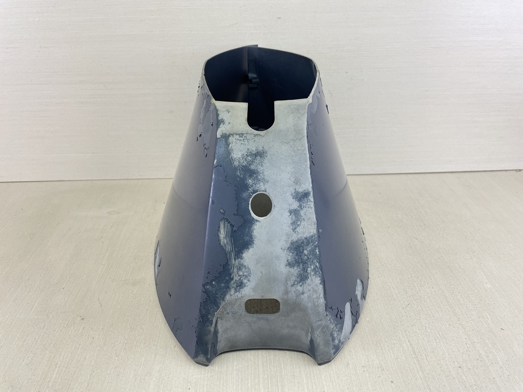 2000 Yamaha 50HP 4 Stroke Outboard Lower Apron Cowling Cover 62Y-42741-00-8D