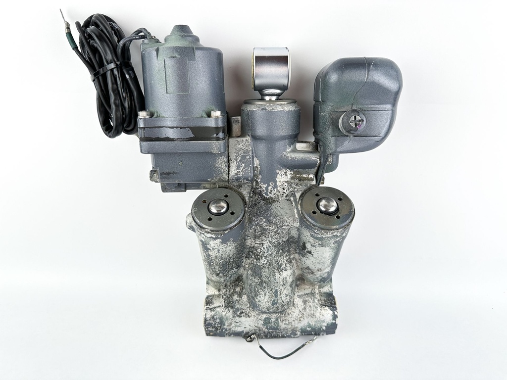 2007 Yamaha 150 HP 4 Stroke Outboard Power Trim Tilt Unit 63P-43800-02-4D OEM