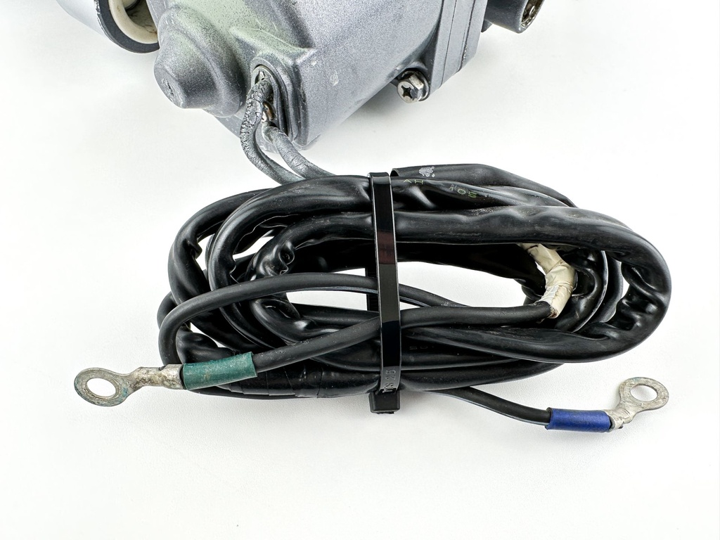 2007 Yamaha 150 HP 4 Stroke Outboard Power Trim Tilt Unit 63P-43800-02-4D OEM