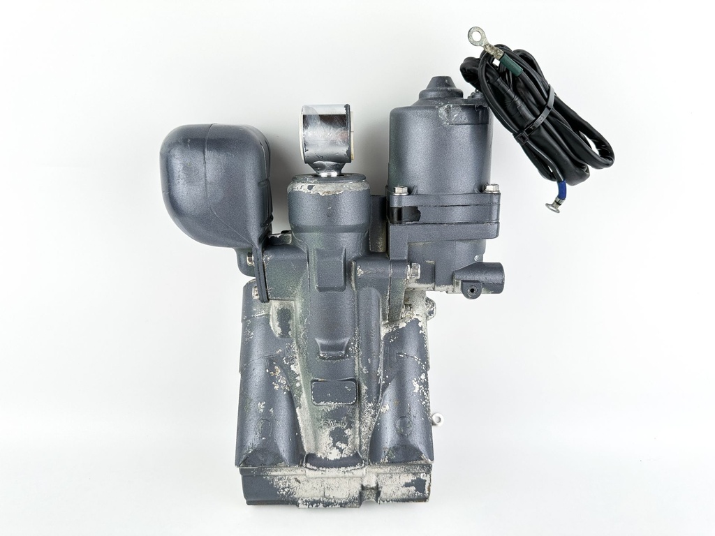 2007 Yamaha 150 HP 4 Stroke Outboard Power Trim Tilt Unit 63P-43800-02-4D OEM