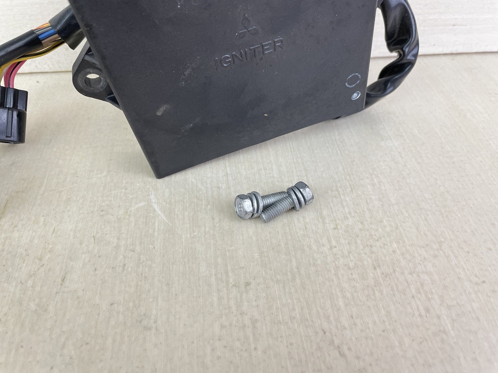 62Y-85540-02-00 Yamaha 1995-2000 4 Stroke Outboard CDI C.D.I Unit Assembly 50HP