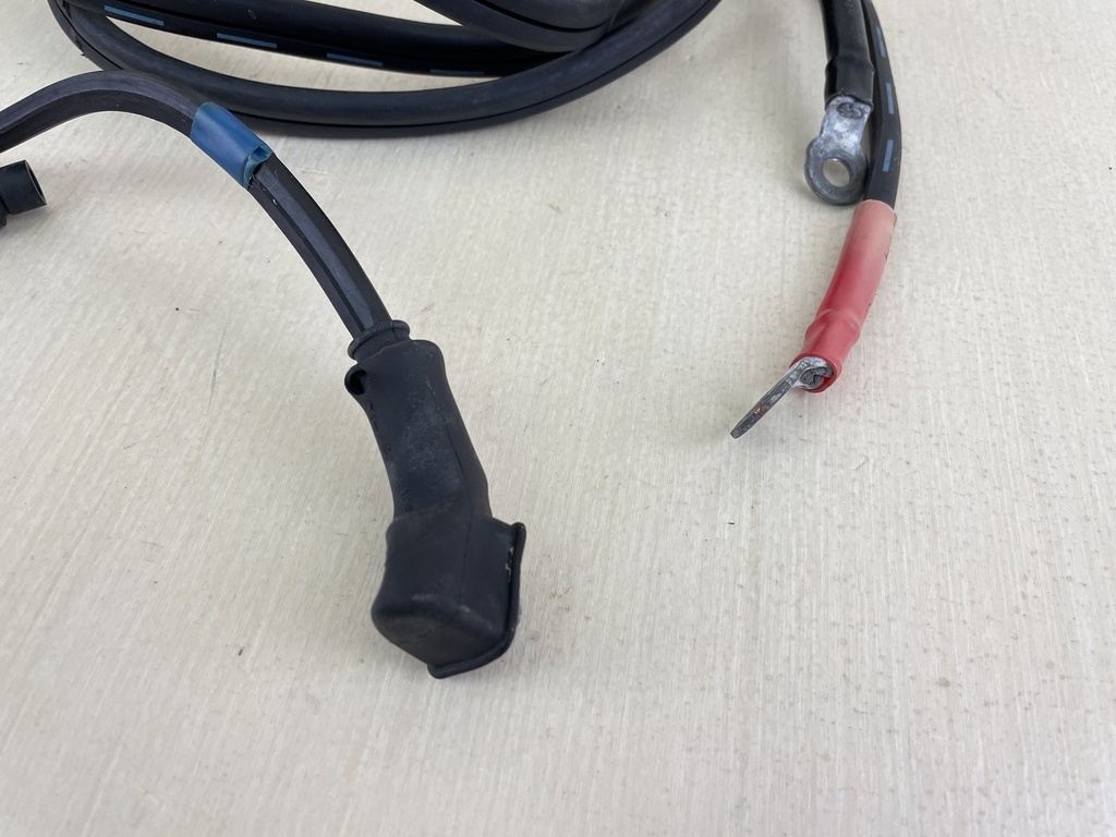 62Y-82105-U0-00 Yamaha 1999-2004 4 Stroke Outboard Battery Cable 40 50 60 HP