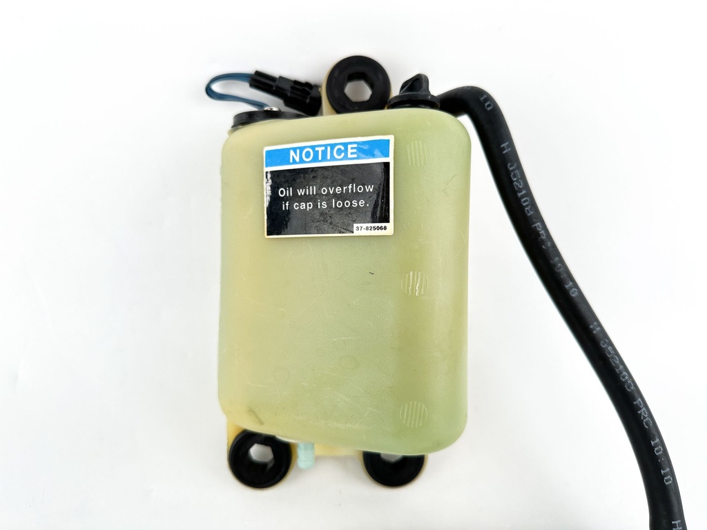 2007 Mercury 225 HP 2 Stroke Outboard Oil Tank 884525T1 OEM