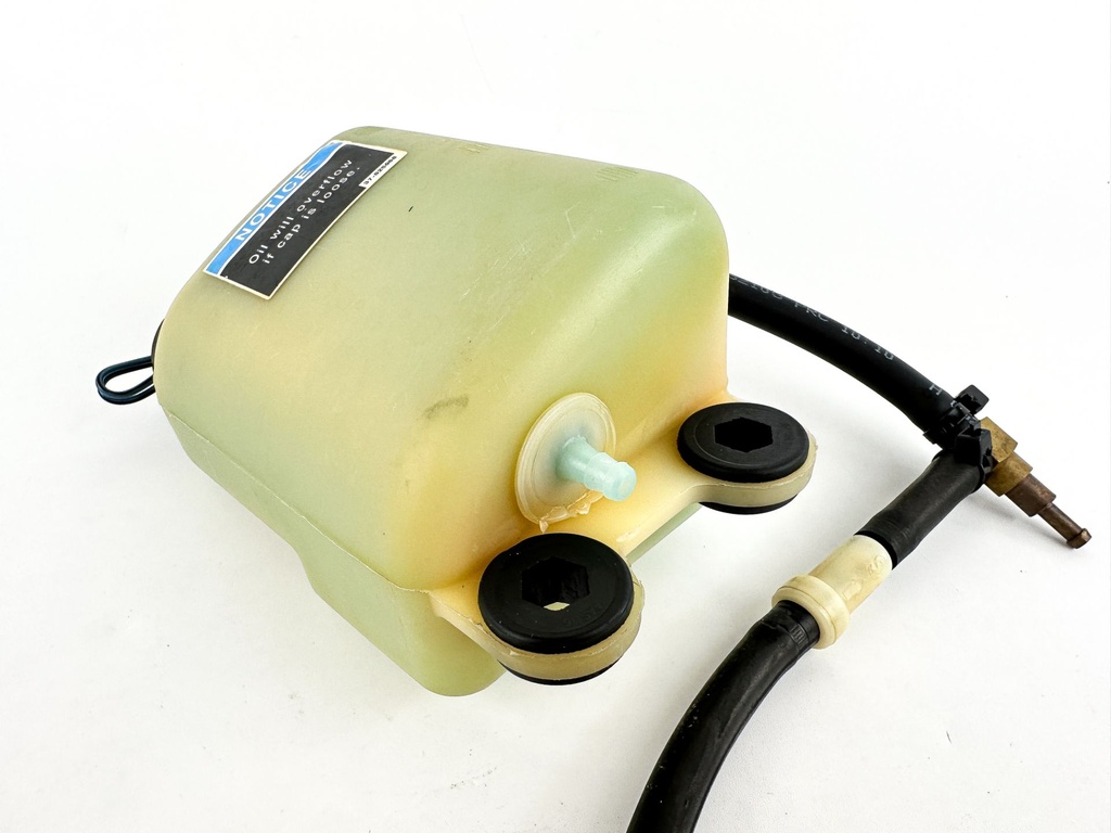 2007 Mercury 225 HP 2 Stroke Outboard Oil Tank 884525T1 OEM