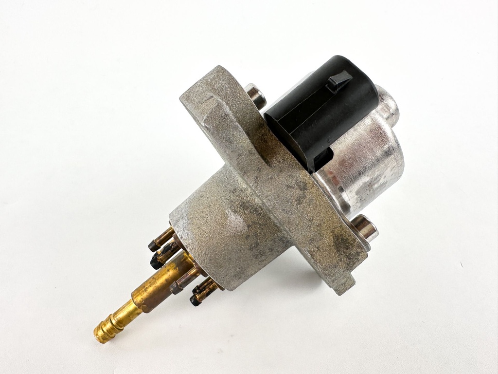 2007 Mercury 225 HP 2 Stroke Outboard Oil Pump 857149T05 OEM