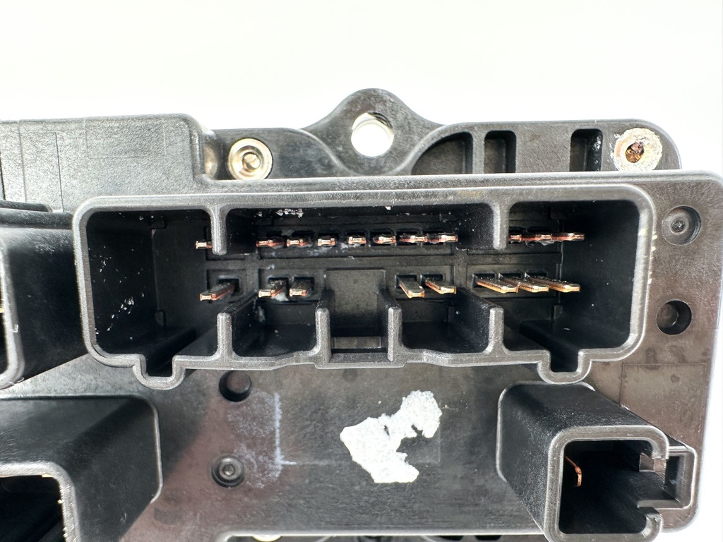 04-14 Yamaha 150HP 4 Stroke Outboard Fuse Box 63P-82170-00-00 Tested