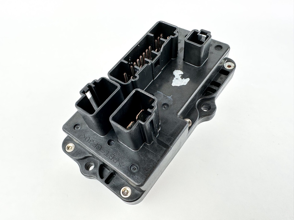 04-14 Yamaha 150HP 4 Stroke Outboard Fuse Box 63P-82170-00-00 Tested