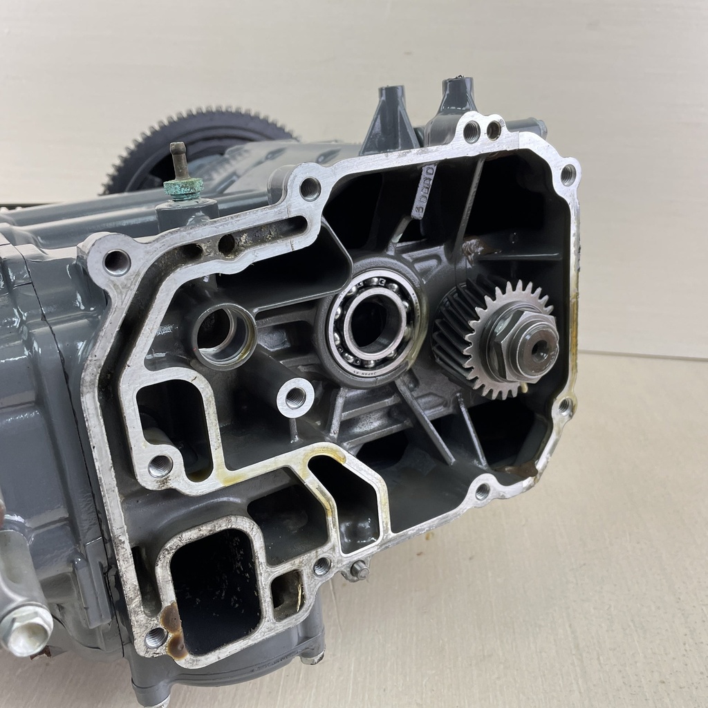 12000-ZV5-010ZA Honda 97-03 4 Stroke Outboard Powerhead Crankcase Complete 40 50 HP