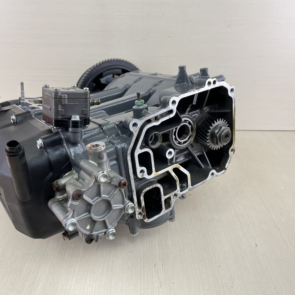 12000-ZV5-010ZA Honda 97-03 4 Stroke Outboard Powerhead Crankcase Complete 40 50 HP