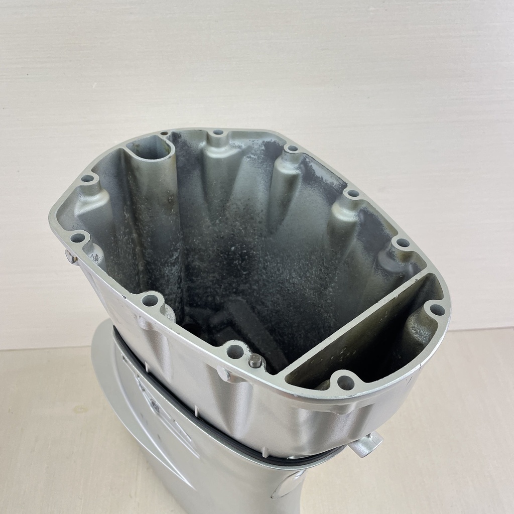 40201-ZV5-701ZA Honda 40 50 HP 4 Stroke Outboard Mid Section Extension Case