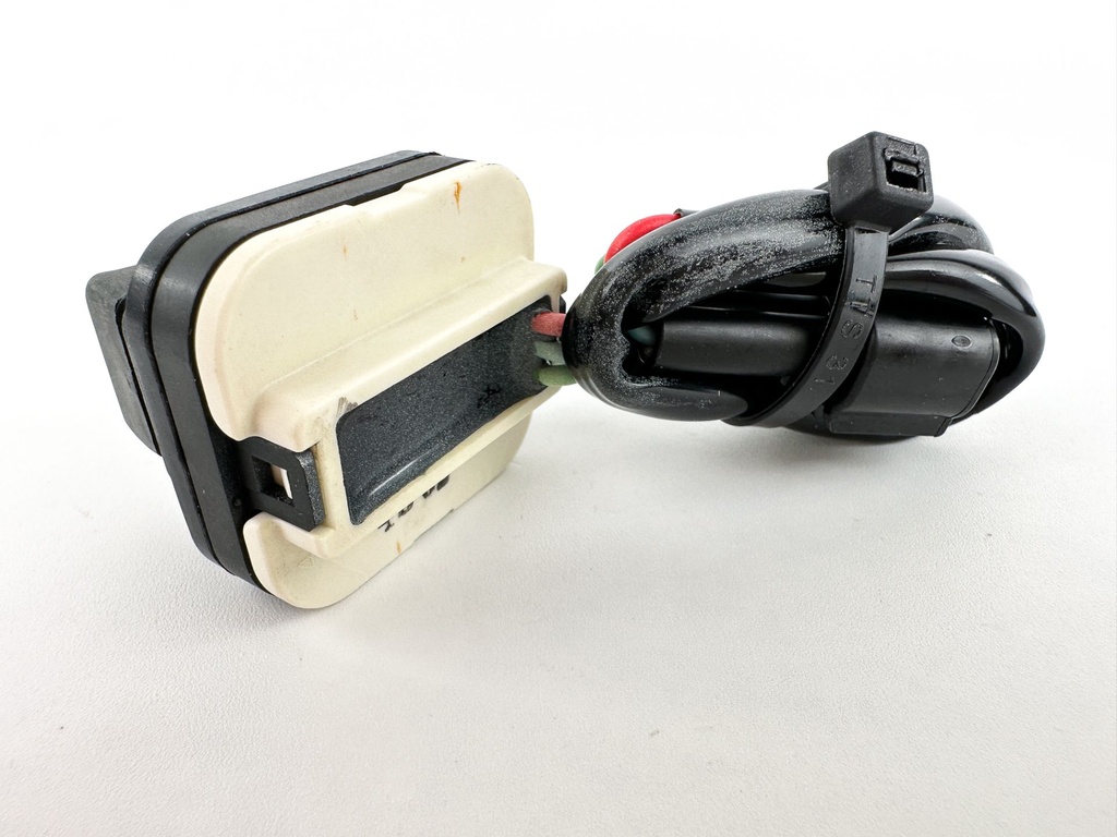 2014 Yamaha 300 HP 4 Stroke Outboard Trim Switch 6BR-82563-00-00 OEM