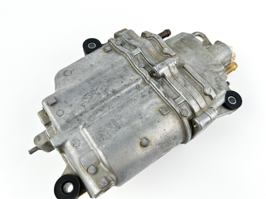 2004 Suzuki 115 HP 4 Stroke Outboard Vapor Separator Tank VST 15600-90J01 OEM