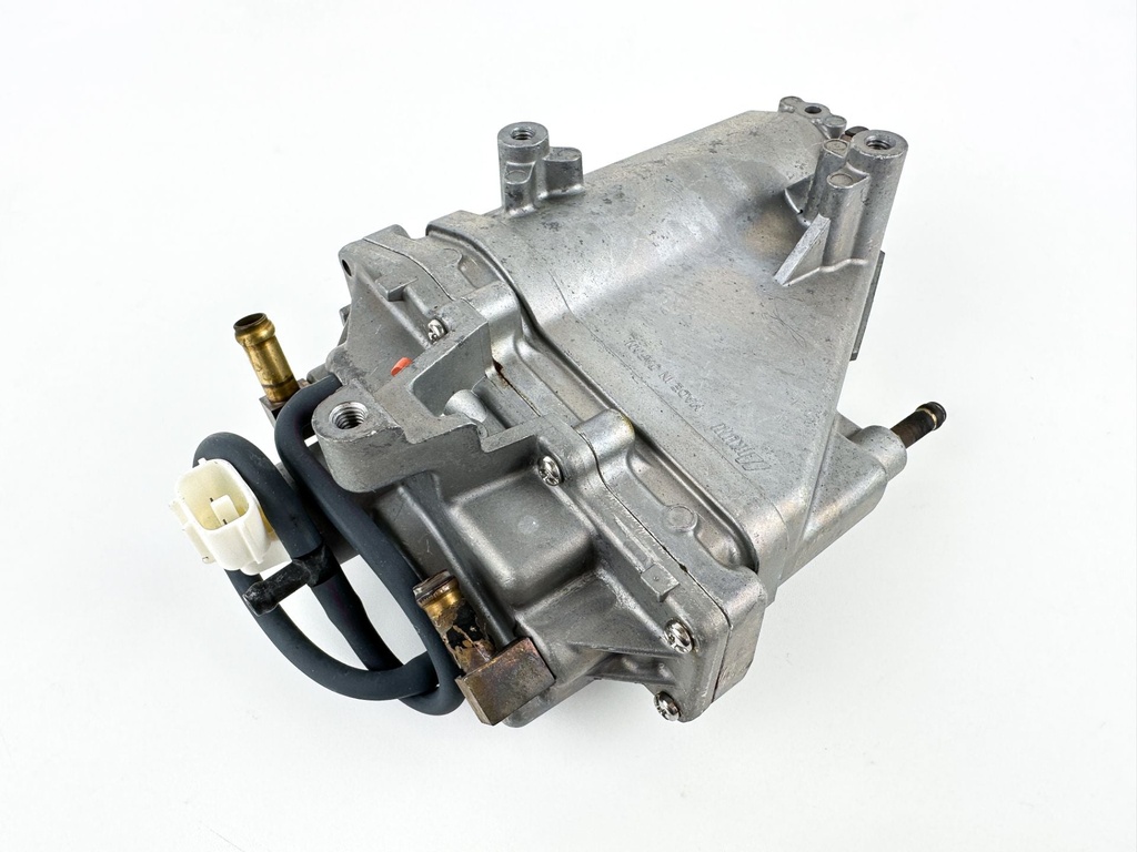 2005 Yamaha 115 HP 4 Stroke Outboard VST Float Chamber Assembly 68V-14180-02-00 OEM
