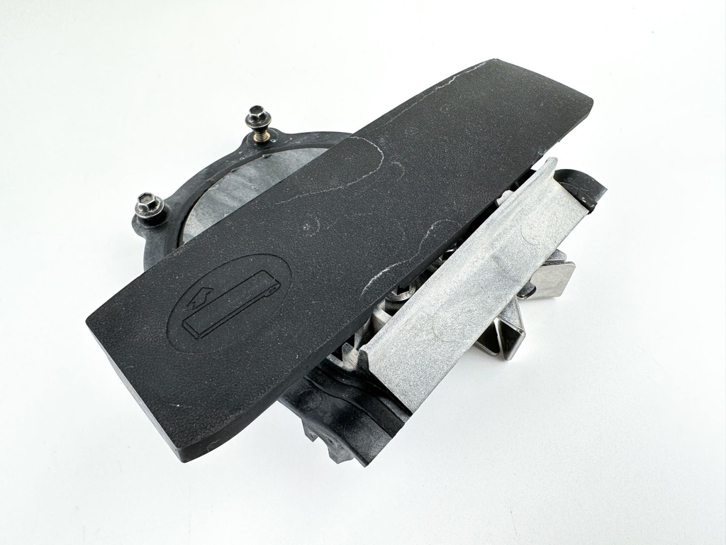 2010 Mercury 175 HP 4 Stroke Outboard Front Cowling Latch Bracket 879148T72 OEM