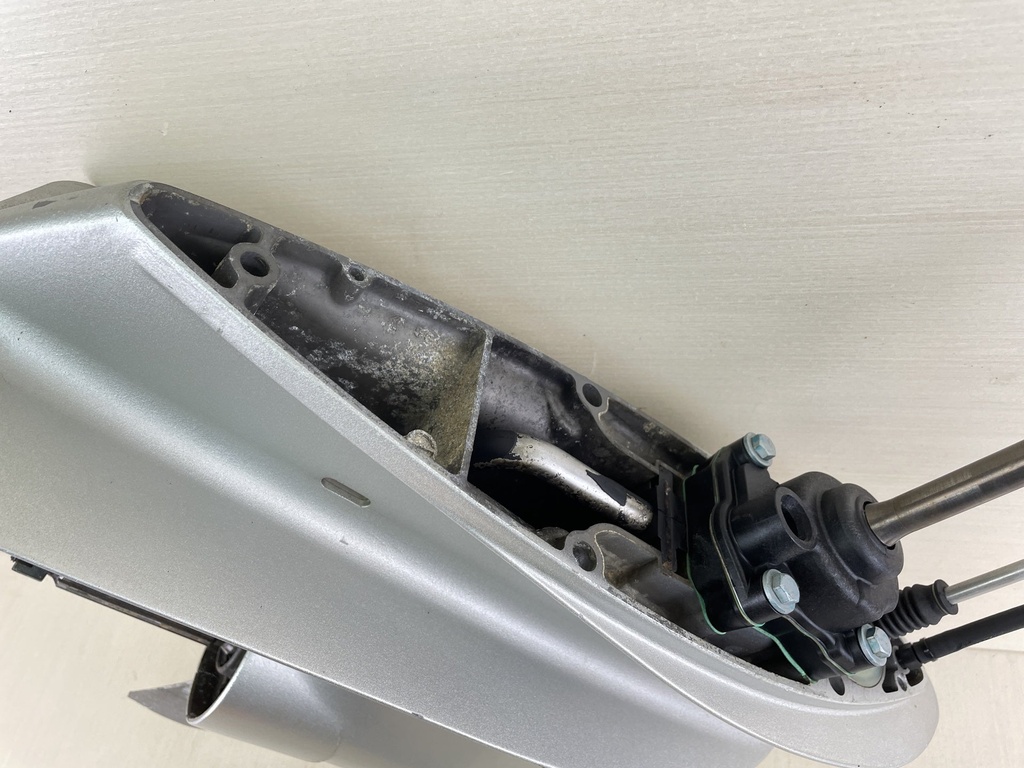 01-07 Honda 40 50 HP 4 Stroke Outboard 20" Lower Unit Gear Case 41100-ZW4-H16ZA