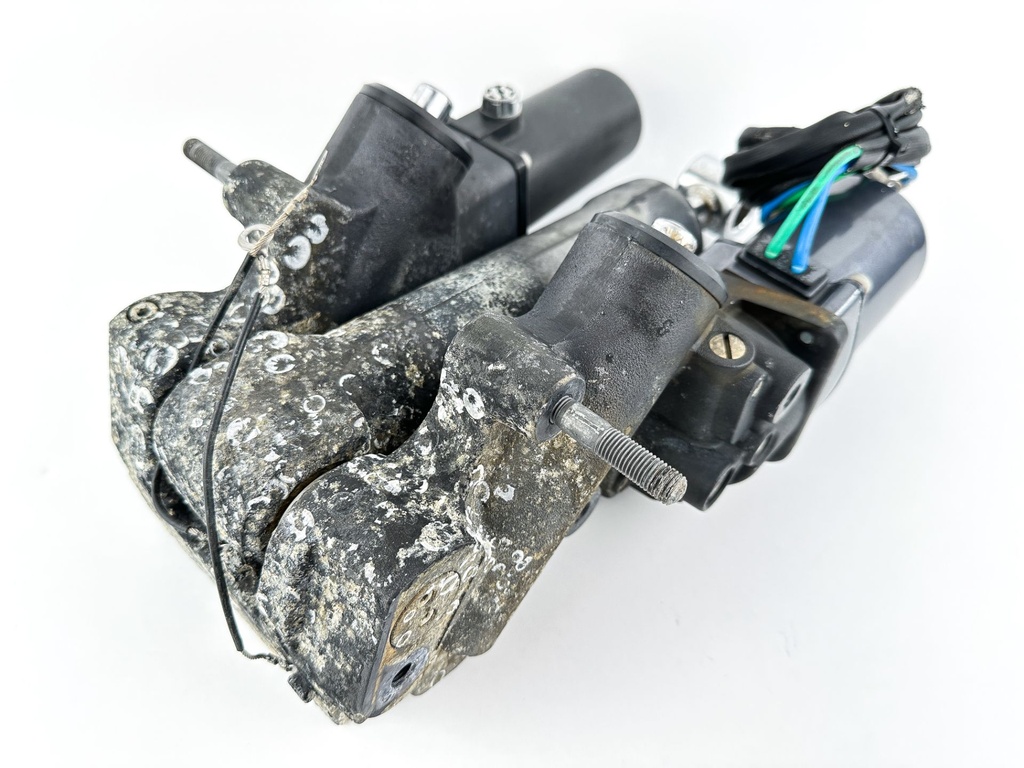 Yamaha V8 F 300 350 HP Outboard Power Trim Tilt Unit 6AW-43800-05-00