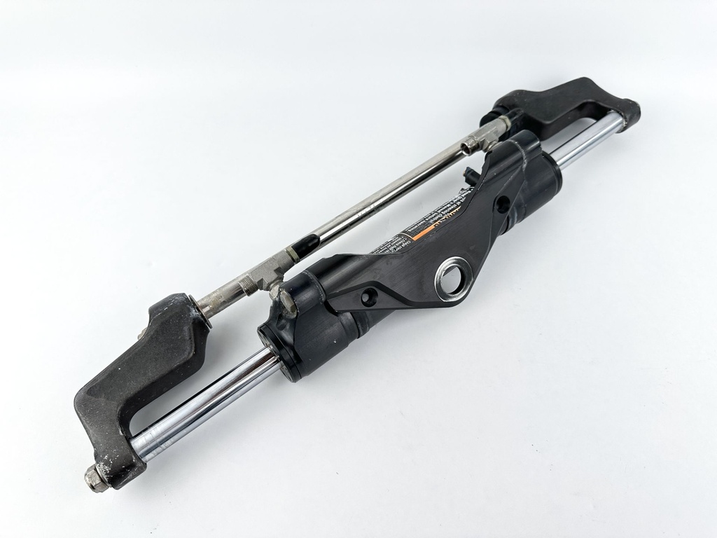 Yamaha Outboard Hydraulic Steering Ram Cylinder Assembly 6ES-42401-00