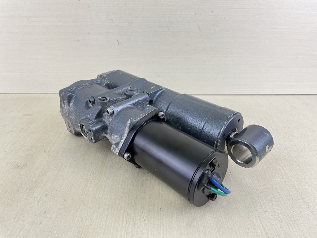 1995 - 2001 Yamaha 40 50 HP 4 Stroke Power Trim & Tilt Unit 62X-43800-00-4D