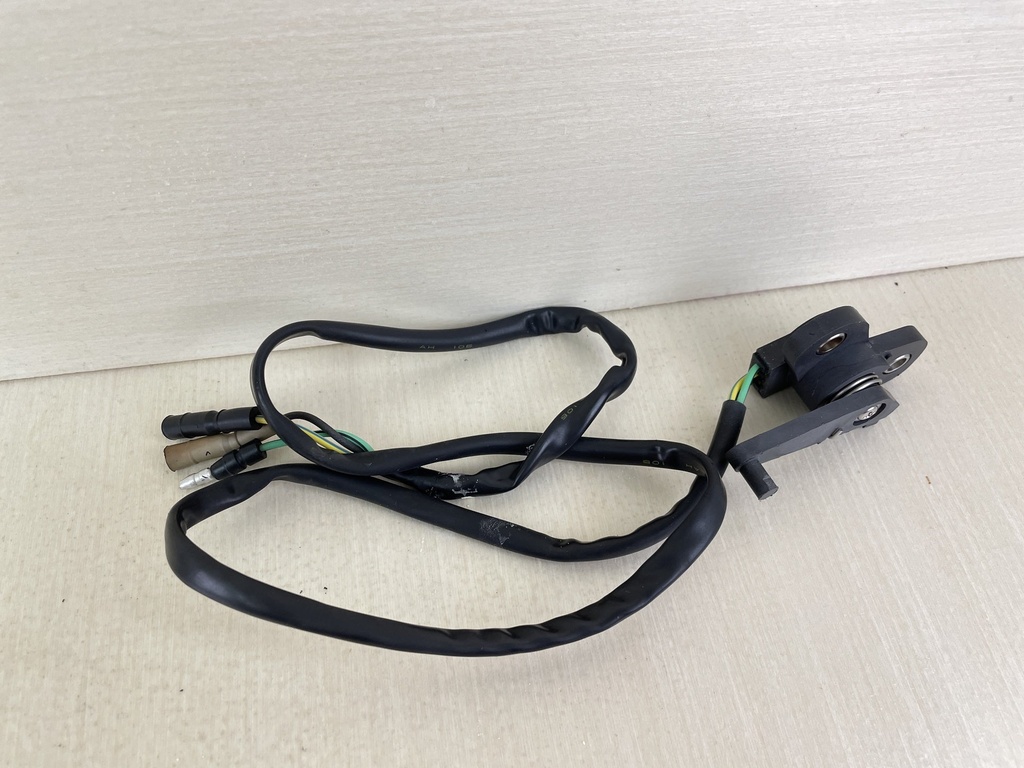 2003 Honda 40HP 4 Stroke Outboard Trim Angle Sensor Assembly Sender 35660-ZV5-823