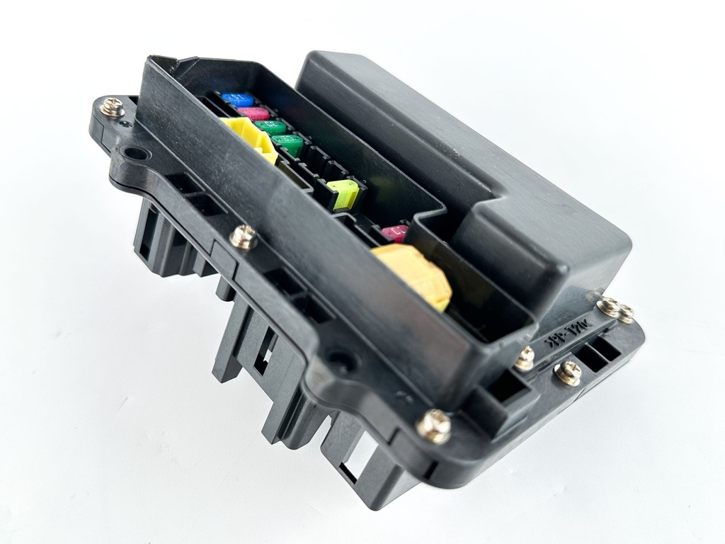 2014 Yamaha 200 HP 4 Stroke Outboard Fuse Box 6DA-82170-00-00 OEM