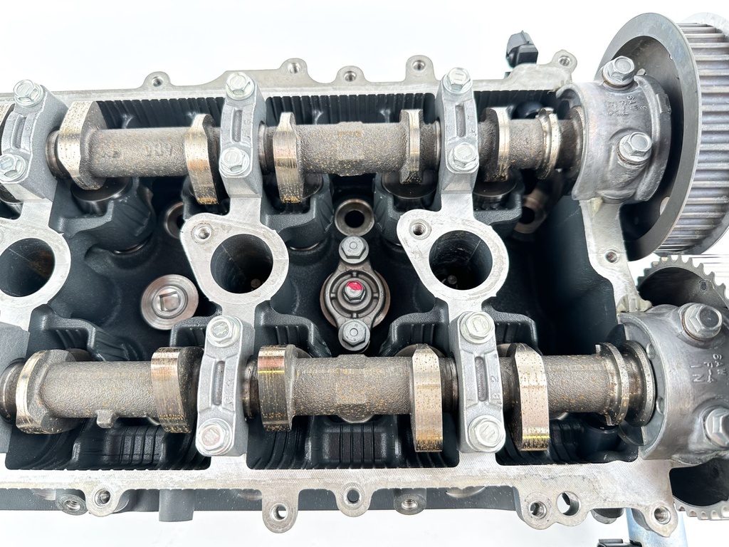 2014 Yamaha 200 HP 4 Stroke Outboard Cylinder Head 6DA-W009A-00-9S OEM