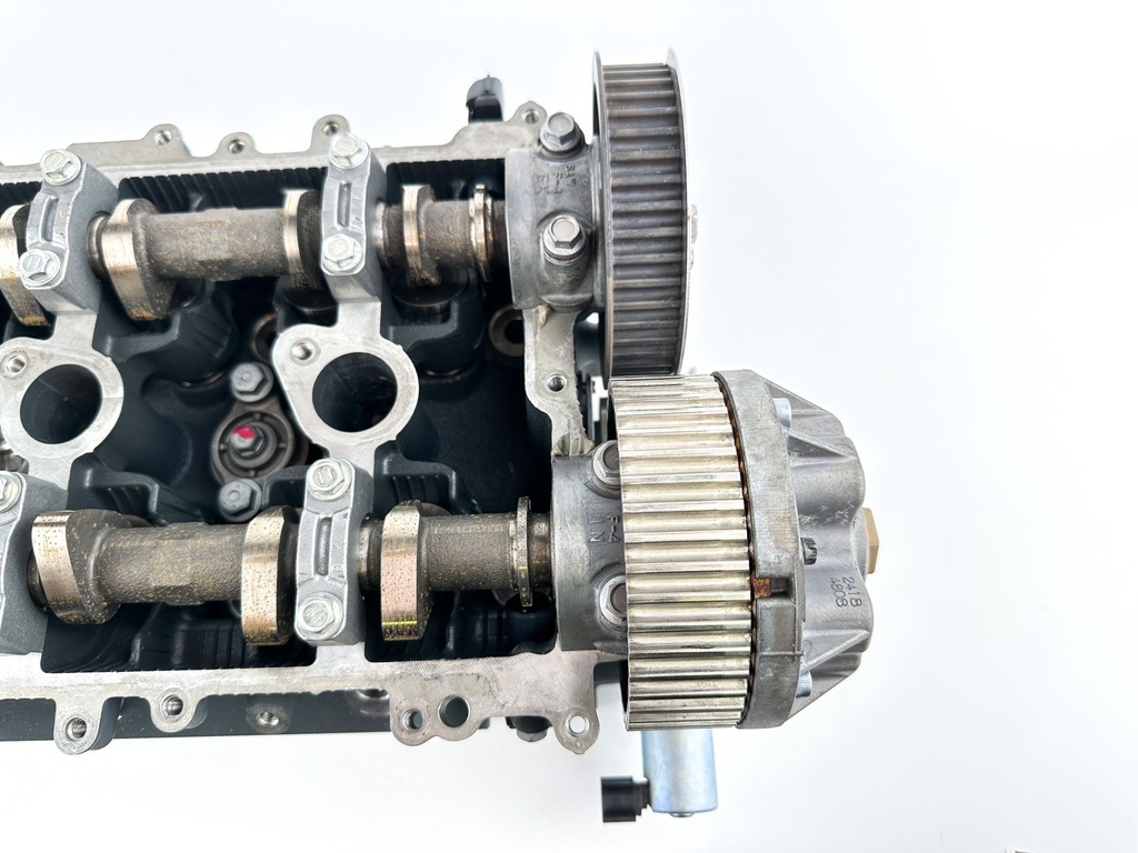2014 Yamaha 200 HP 4 Stroke Outboard Cylinder Head 6DA-W009A-00-9S OEM