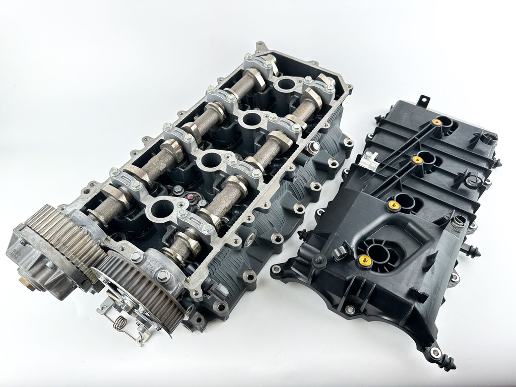 2014 Yamaha 200 HP 4 Stroke Outboard Cylinder Head 6DA-W009A-00-9S OEM