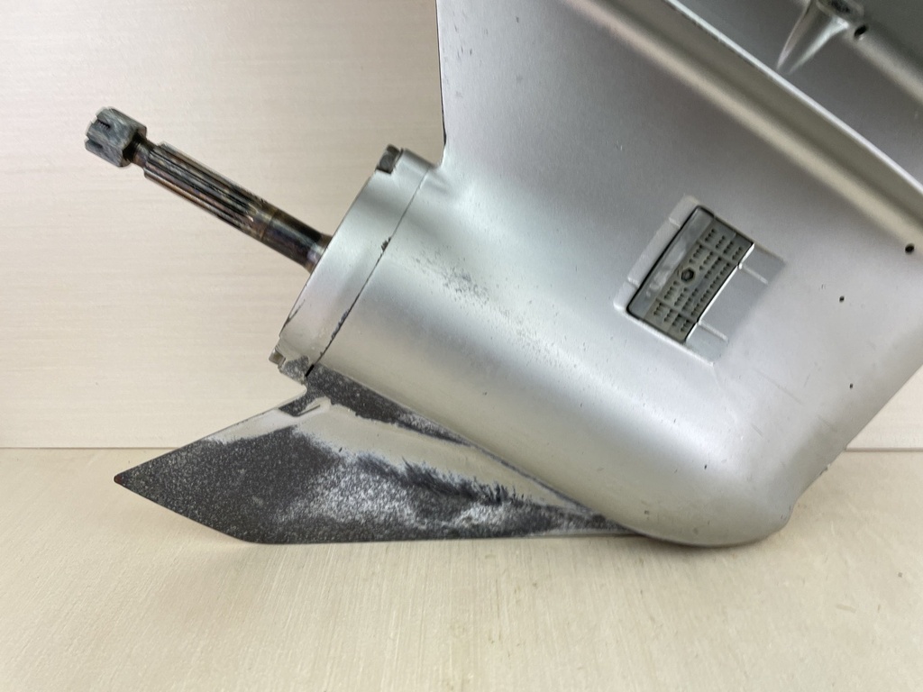 2005 Honda 225HP 4 Stroke Outboard 25" Lower Unit Gear Case RH 06411-ZY3-617ZA