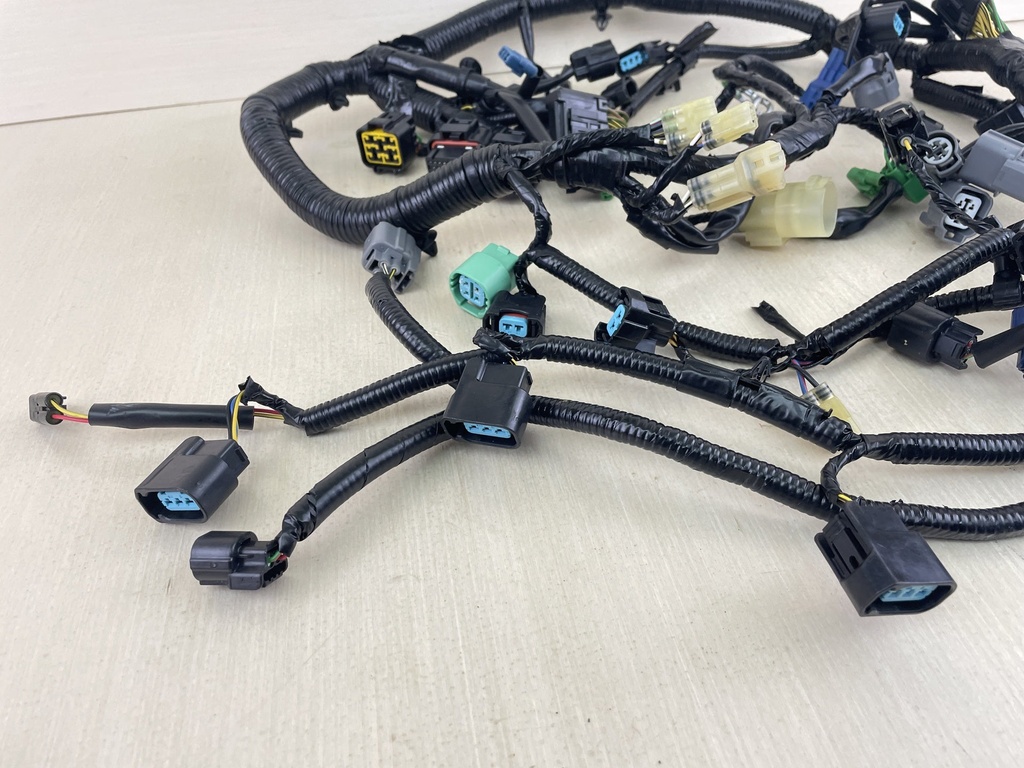 2005 Honda 225HP 4 Stroke Outboard Engine Wire Harness 32100-ZY3-020