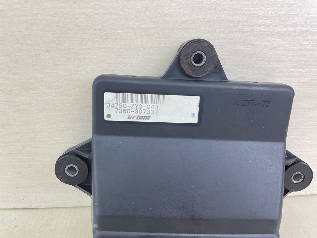 2002-2004 Honda 225HP 4 Stroke Outboard ECU Engine Control Unit 34750-ZY3-043