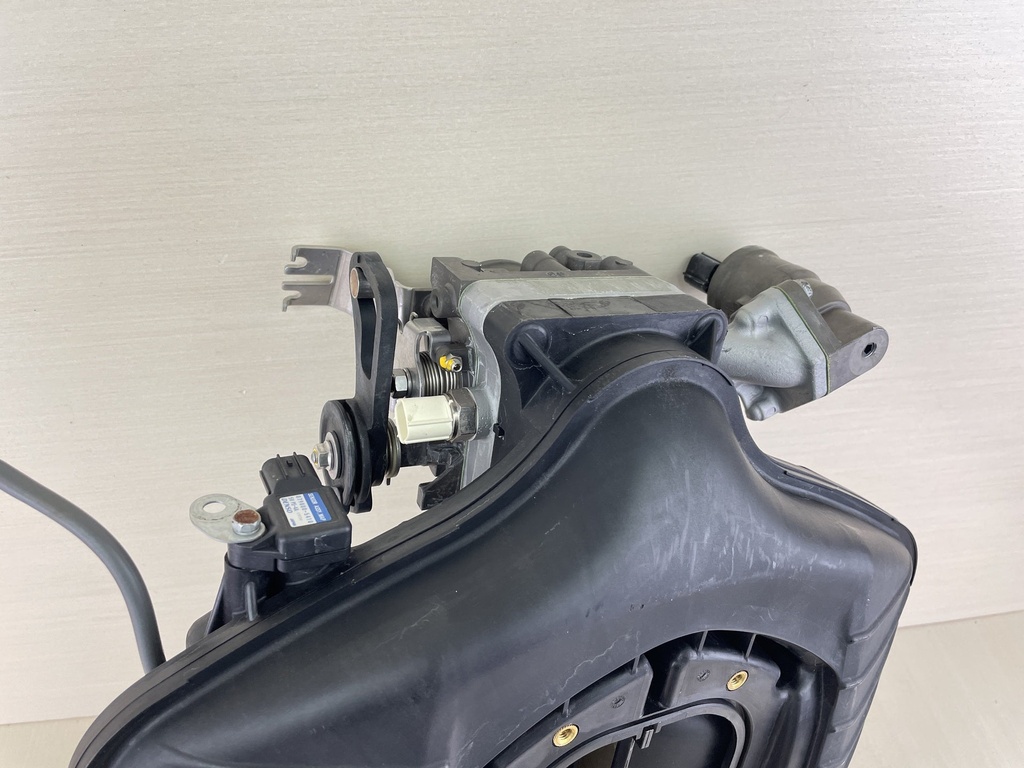 Honda 175 200 225 250 HP 4 Stroke Outboard Intake Manifold Assembly 17110-ZY3-003