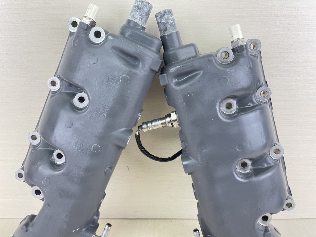 2002 + Honda 200 225 HP 4 Stroke Outboard Exhaust Manifold Pair 18110-ZY3-010ZA 18120-ZY3-010ZA