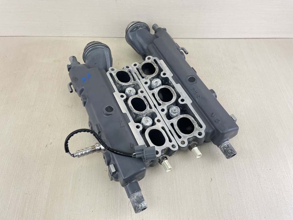 2002 + Honda 200 225 HP 4 Stroke Outboard Exhaust Manifold Pair 18110-ZY3-010ZA 18120-ZY3-010ZA