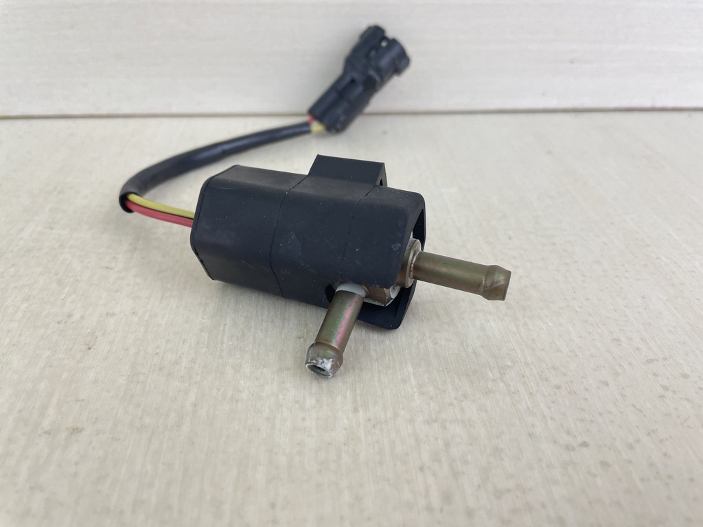 2002 + Honda 175 200 225 HP 4 Stroke Outboard Solenoid Valve Assembly 16200-ZY3-003