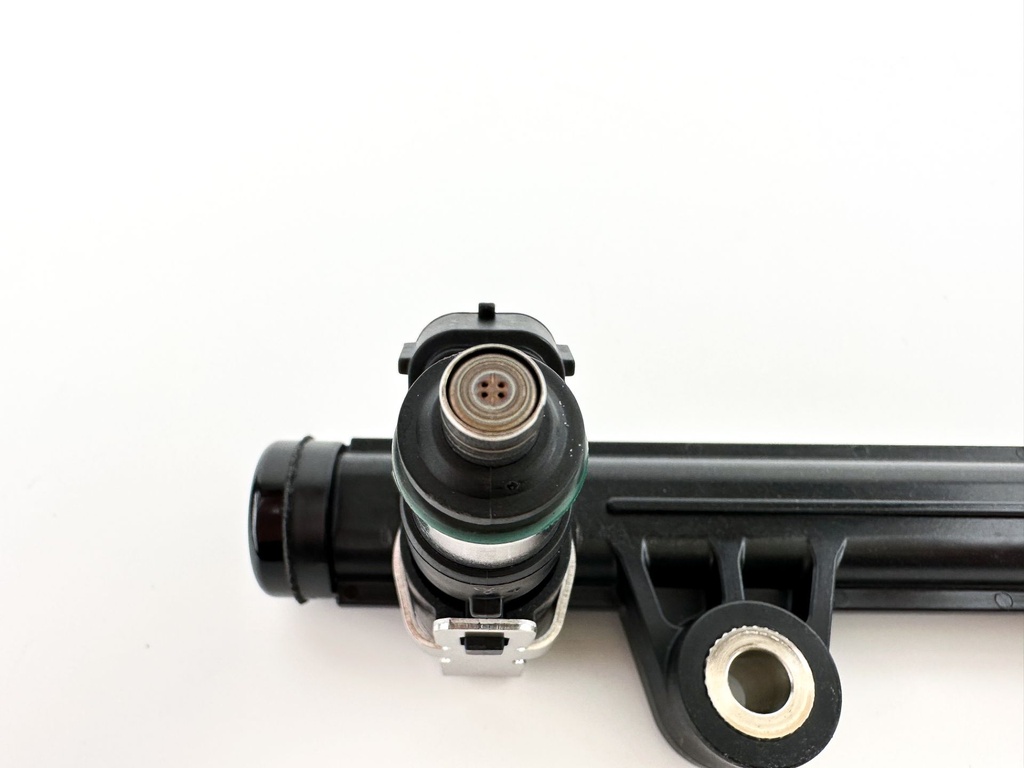 2012 Yamaha 250 HP 4 Stroke Outboard Fuel Injector Set W/ Rail 6AW-13761-00-00 OEM
