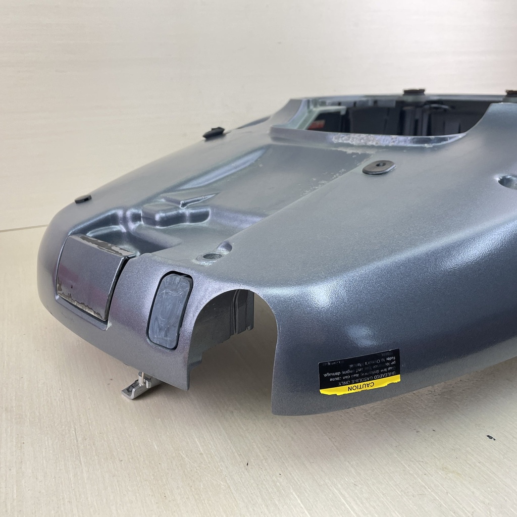 2002 Yamaha 200HP 2 Stroke Outboard Bottom Lower Pan Cowling 64D-42711-01-8D