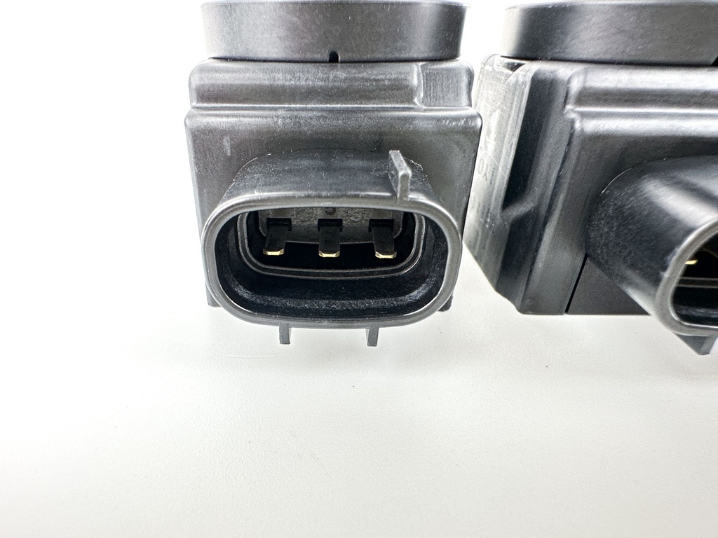 2012 Yamaha 250 HP 4 Stroke Outboard Ignition Coil Set 6CB-82310-00-00 OEM