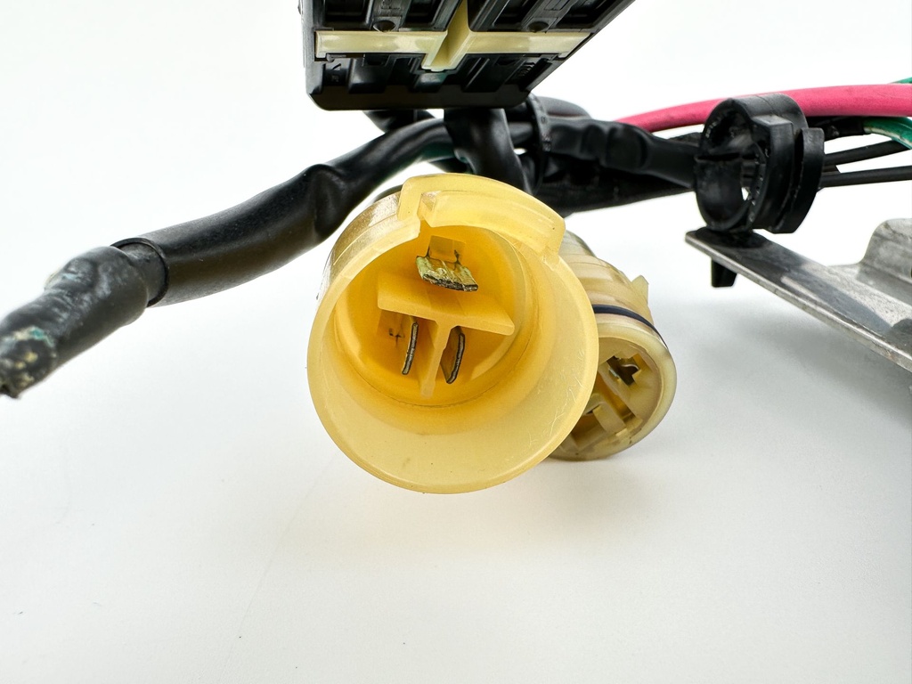 2012 Yamaha 250 HP 4 Stroke Outboard Rectifier & Regulator 6CB-81960-00-00 OEM