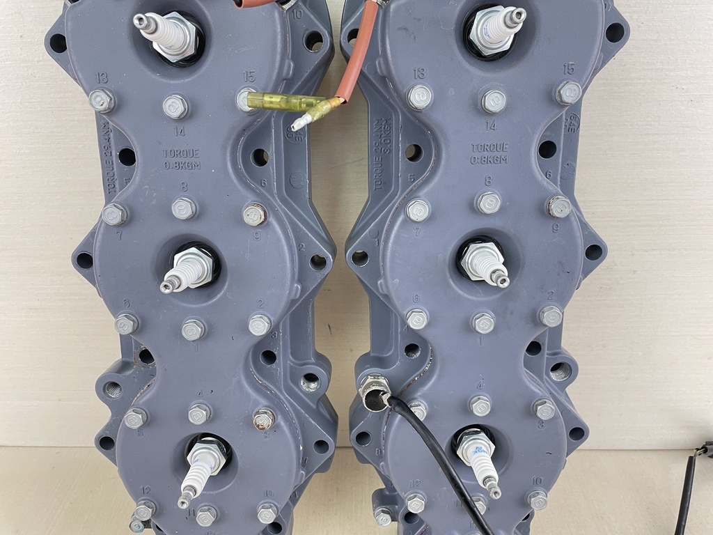 2002 Yamaha 200HP 2 Stroke Outboard Cylinder Head With Cover Set 64E-11111-00-1S