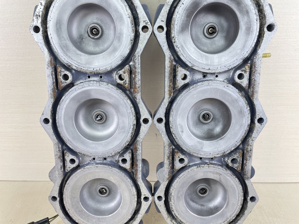 2002 Yamaha 200HP 2 Stroke Outboard Cylinder Head With Cover Set 64E-11111-00-1S